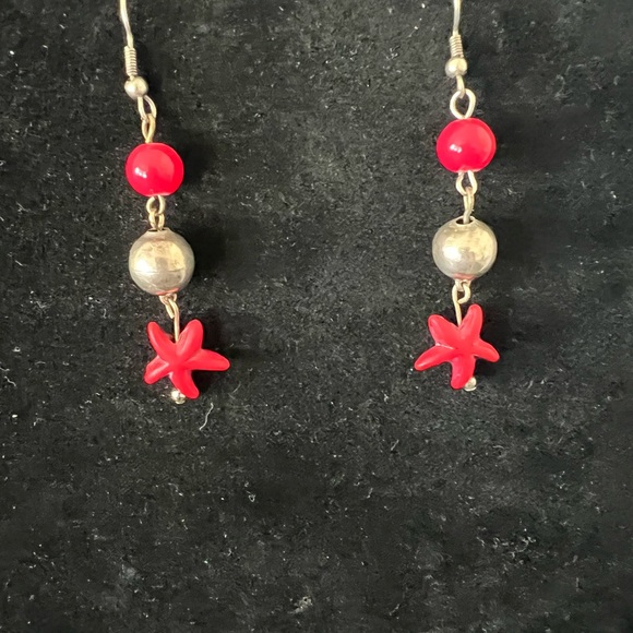 Starfish earrings with Silver and red beads - Picture 7 of 8